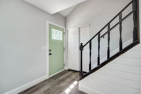 Entry Way - 4960 E County Line Rd, Springfield, OH 45502 photo 1 of 3