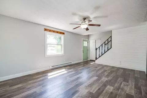 Living - 4960 E County Line Rd, Springfield, OH 45502 photo 3 of 8