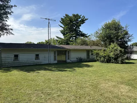 Exterior - 1150 W Sparrow Rd, Springfield, OH 45502 photo 6 of 9