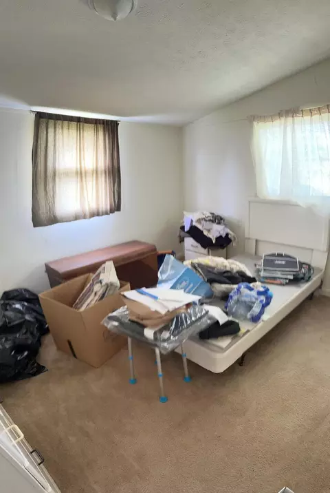 Bedroom - 1150 W Sparrow Rd, Springfield, OH 45502 photo 5 of 5