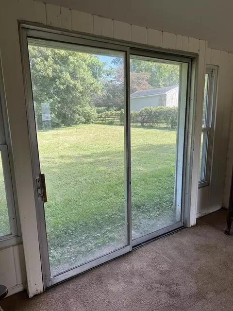 Exterior - 1150 W Sparrow Rd, Springfield, OH 45502 photo 9 of 9