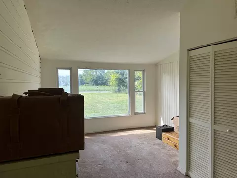 Bedroom - 1150 W Sparrow Rd, Springfield, OH 45502 photo 3 of 5