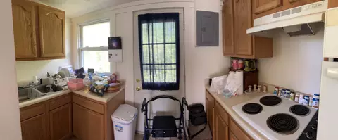 Kitchen - 1150 W Sparrow Rd, Springfield, OH 45502 photo 3 of 5
