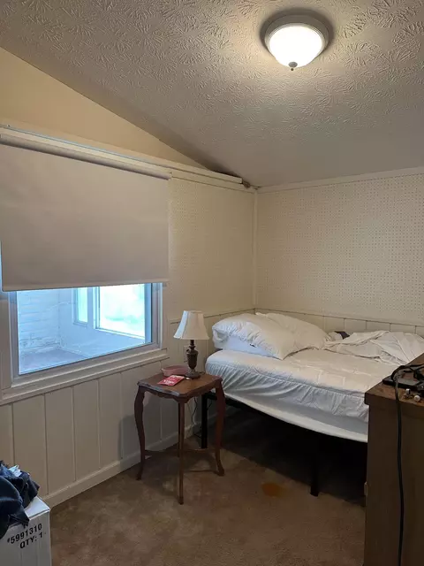 Bedroom - 1150 W Sparrow Rd, Springfield, OH 45502 photo 1 of 5