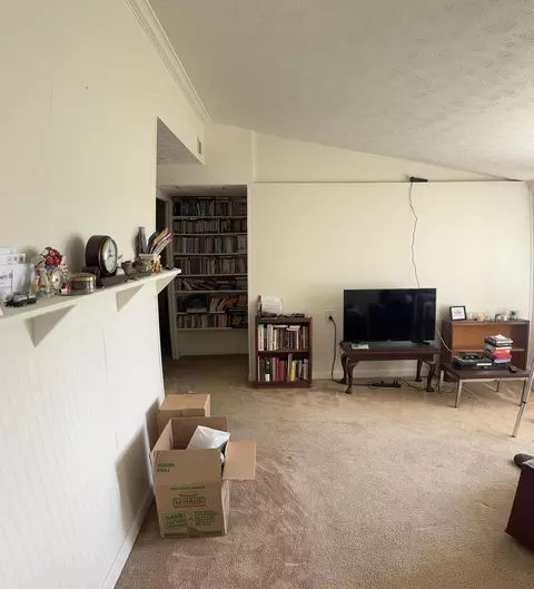 Living - 1150 W Sparrow Rd, Springfield, OH 45502 photo 2 of 3