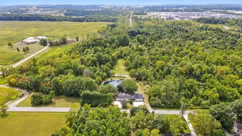 1370 E Bluelick Rd, Lima, OH 45801 photo 2