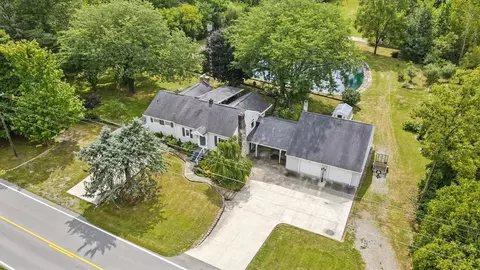 1370 E Bluelick Rd, Lima, OH 45801