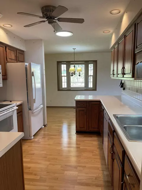 Kitchen - 4438 Tacoma St, Springfield, OH 45503 photo 2 of 2