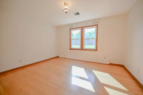 Bedroom - 2958 E Possum Rd, Springfield, OH 45502 photo 3 of 6