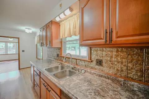 Kitchen - 2958 E Possum Rd, Springfield, OH 45502 photo 3 of 3