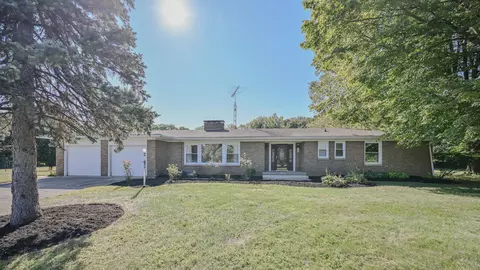 Exterior - 2958 E Possum Rd, Springfield, OH 45502 photo 4 of 9
