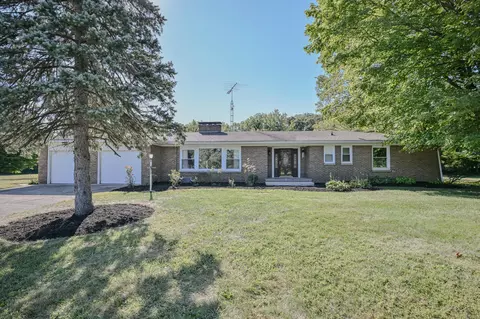 Exterior - 2958 E Possum Rd, Springfield, OH 45502 photo 2 of 9