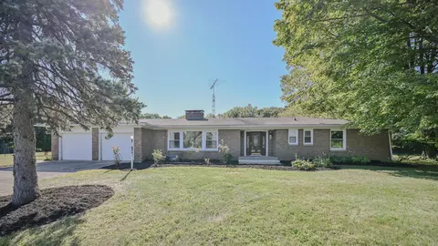 Exterior - 2958 E Possum Rd, Springfield, OH 45502 photo 3 of 9