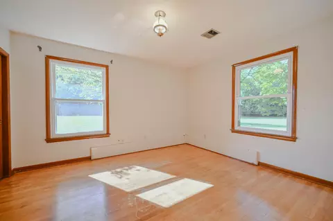 Bedroom - 2958 E Possum Rd, Springfield, OH 45502 photo 2 of 6