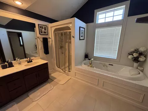 Bath - 912 Emerald Ave, Coldwater, OH 45828 photo 1 of 4