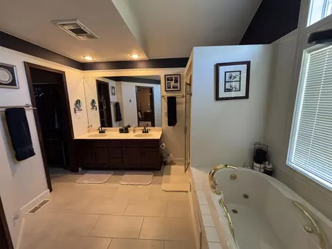 Bath - 912 Emerald Ave, Coldwater, OH 45828 photo 3 of 4