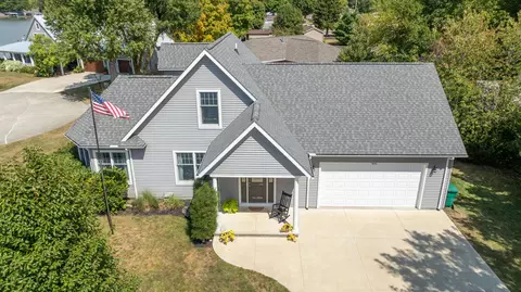 8998 Oconnors Point Dr, Belle Center, OH 43310