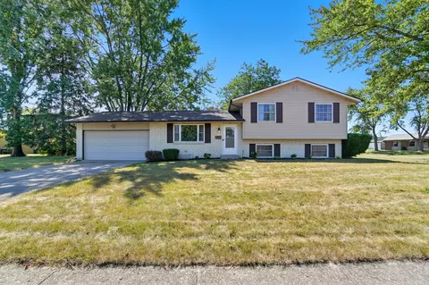 716 Gateshead Rd, Troy, OH 45373