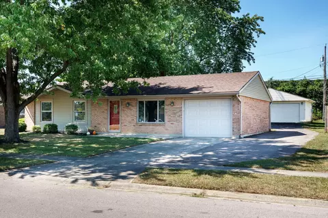 527 Bellaire Dr, Tipp City, OH 45371
