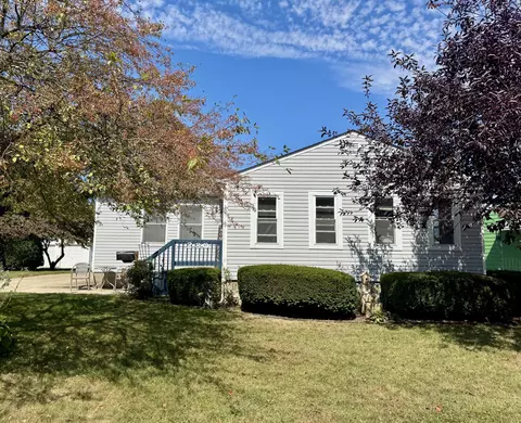 230 Floral Ave, Troy, OH 45373