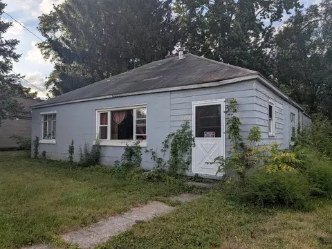 108 E 1st St, Fletcher, OH 45326
