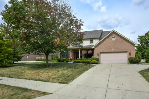 2791 Meadowpoint Dr, Troy, OH 45373