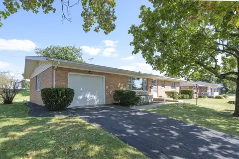 113 Pleasant Dr, Bellefontaine, OH 43311