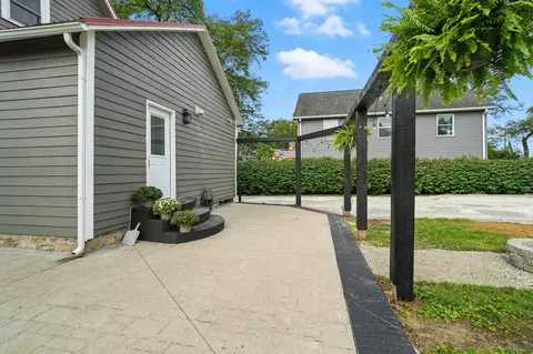 Exterior - 2226 E High St, Springfield, OH 45505 photo 13 of 18