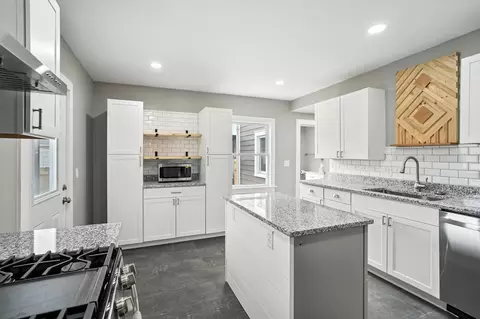 Kitchen - 2226 E High St, Springfield, OH 45505 photo 2 of 4