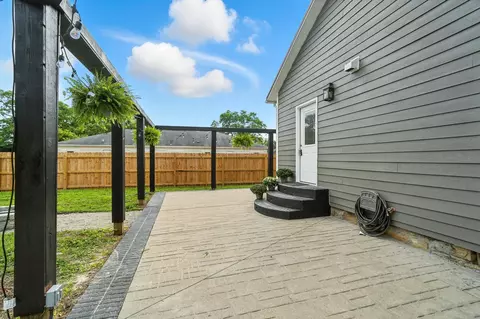 Exterior - 2226 E High St, Springfield, OH 45505 photo 12 of 18