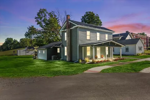 512 W Columbus St, West Liberty, OH 43357