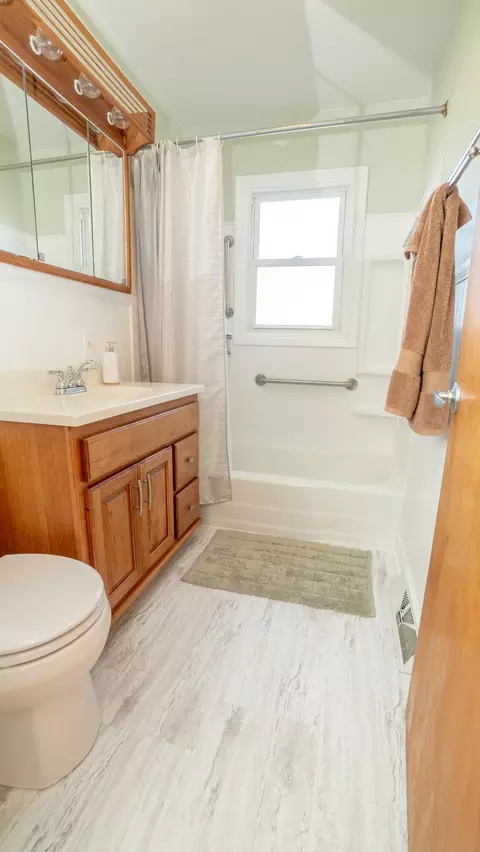Bath - 1813 Cheryl Pl, Sidney, OH 45365 photo 2 of 2