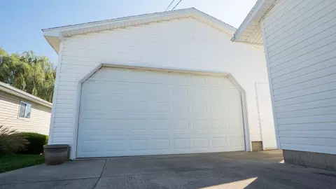 Exterior - 1813 Cheryl Pl, Sidney, OH 45365 photo 5 of 7