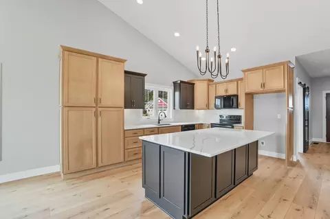 Kitchen - 6476 Mickelson Ln, Lima, OH 45805 photo 1 of 6