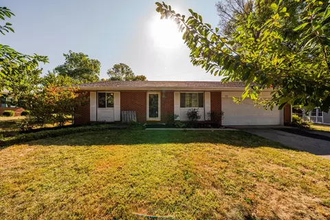 15 Sexton Dr, Xenia, OH 45385