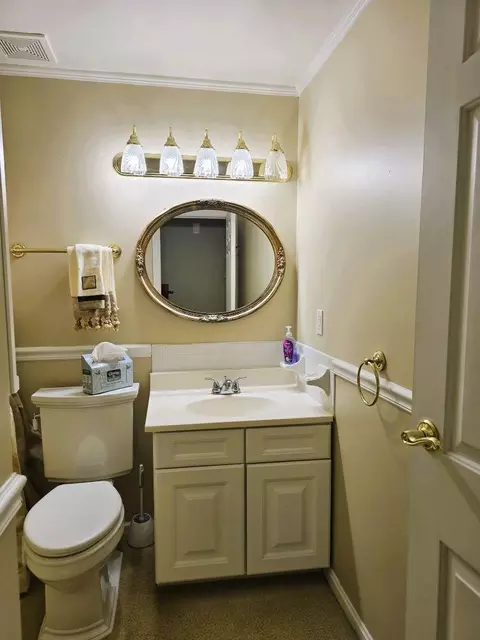 Bath - 6580 Shaler Dr, Springfield, OH 45502 photo 2 of 4