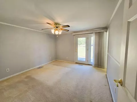 Bedroom - 6580 Shaler Dr, Springfield, OH 45502 photo 3 of 8