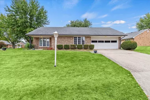 2137 Manhattan Blvd, Springfield, OH 45504