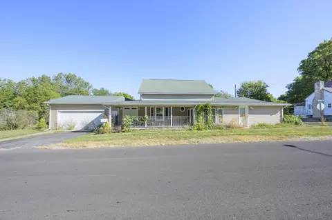 228 S Evansville St, Bellefontaine, OH 43311