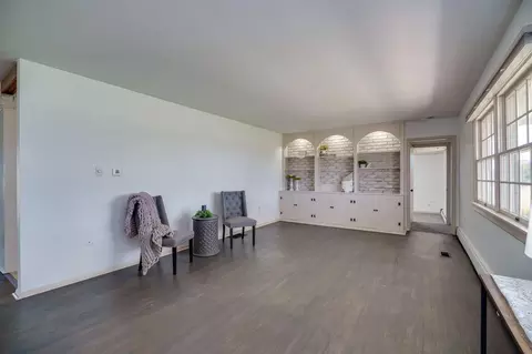 Living - 1810 Old Mill Rd, Springfield, OH 45502 photo 1 of 3