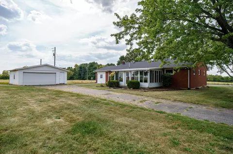 Exterior - 1810 Old Mill Rd, Springfield, OH 45502 photo 6 of 8