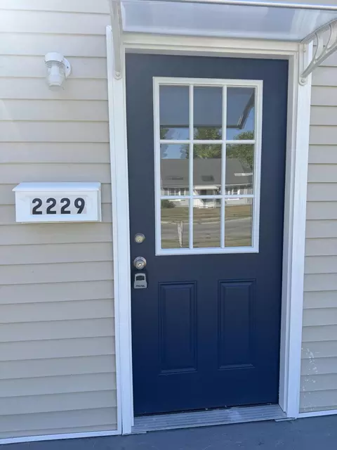 Exterior - 2229 N Hadley Rd, Springfield, OH 45505 photo 3 of 11