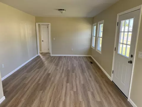 Living - 2229 N Hadley Rd, Springfield, OH 45505 photo 1 of 2