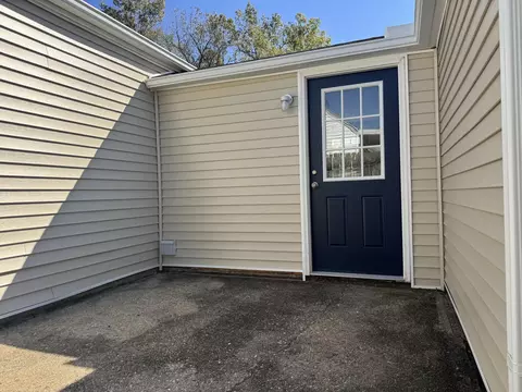 Exterior - 2229 N Hadley Rd, Springfield, OH 45505 photo 7 of 11