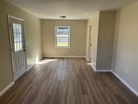 Living - 2229 N Hadley Rd, Springfield, OH 45505 photo 2 of 2