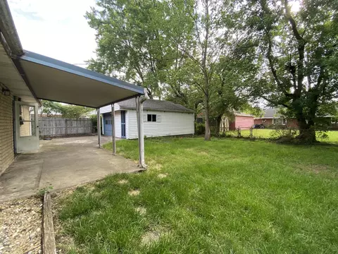 Exterior - 4312 Tamara St, Enon, OH 45323 photo 4 of 6