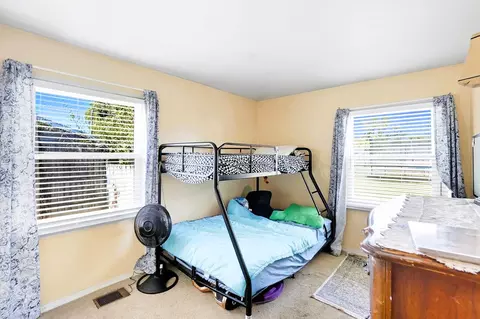 Bedroom - 208 Corlington Dr, Springfield, OH 45506 photo 3 of 6