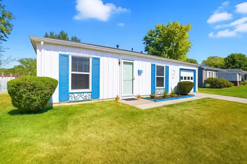 Exterior - 208 Corlington Dr, Springfield, OH 45506 photo 5 of 9