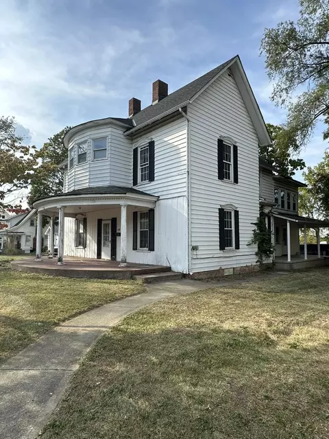 242 W Main St, Mechanicsburg, OH 43044