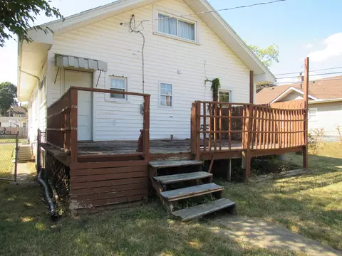 Exterior - 372 S Douglas Ave, Springfield, OH 45505 photo 3 of 3